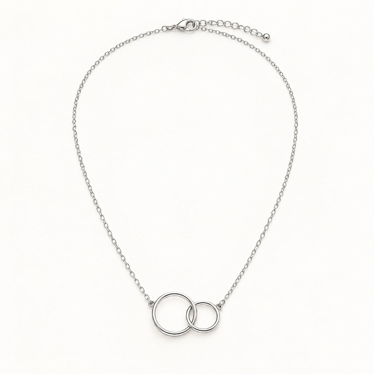 Nova Interlocking Circle Pendant Necklace